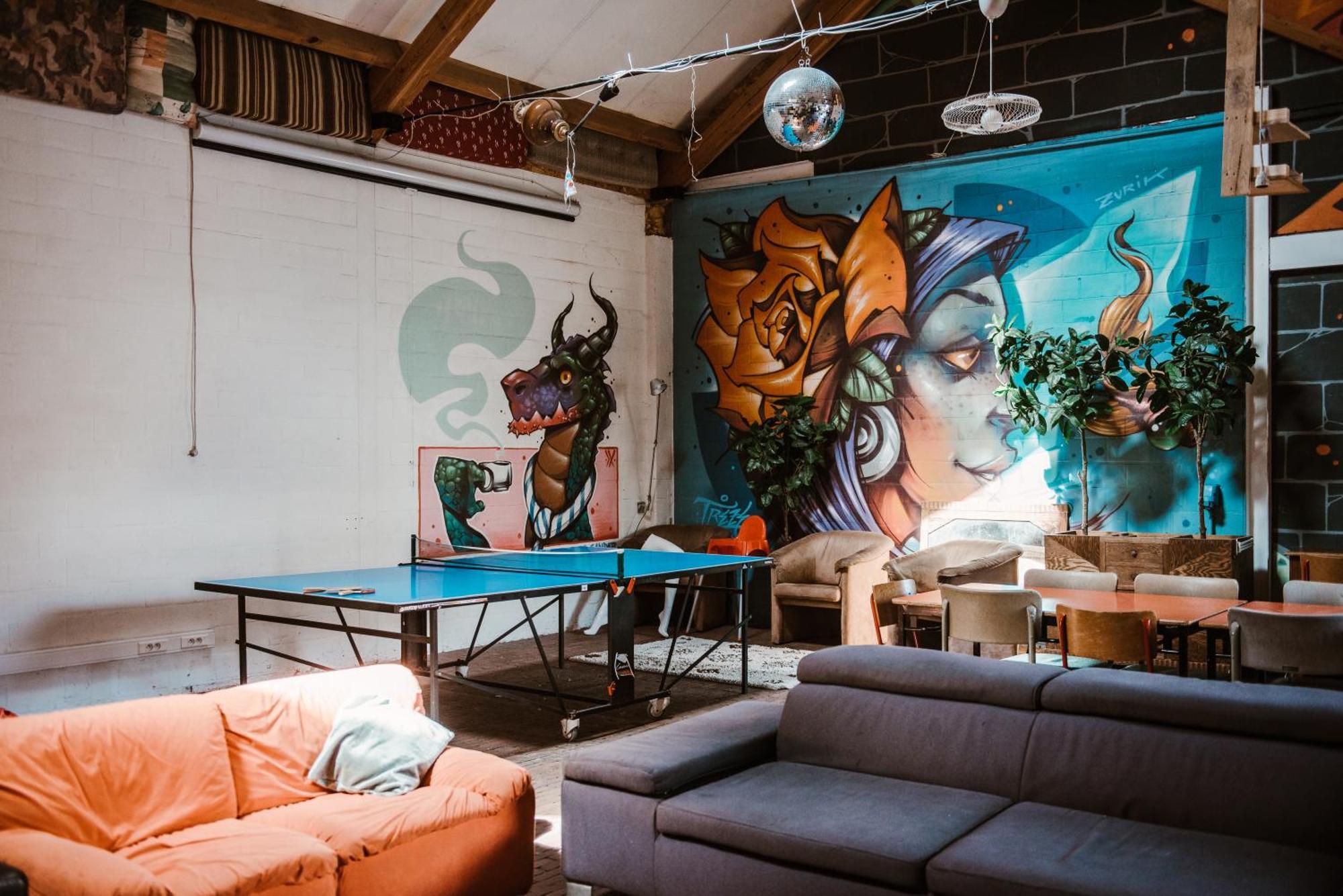 Treck Hostel Ghent Exterior photo